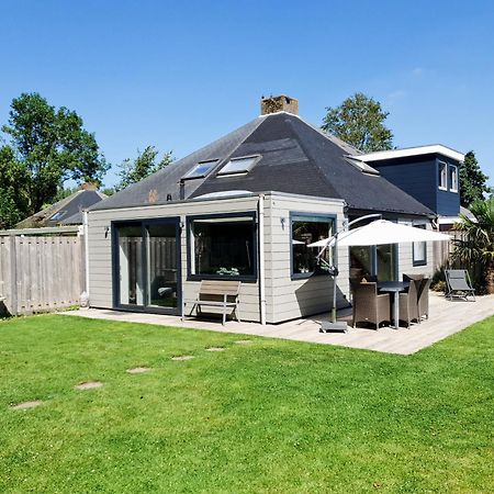 Holiday Cottage With Sauna In Zeeland Stavenisse Exteriör bild