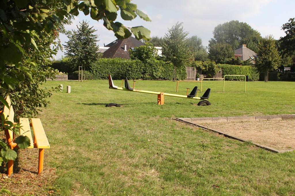 Holiday Cottage With Sauna In Zeeland Stavenisse Exteriör bild